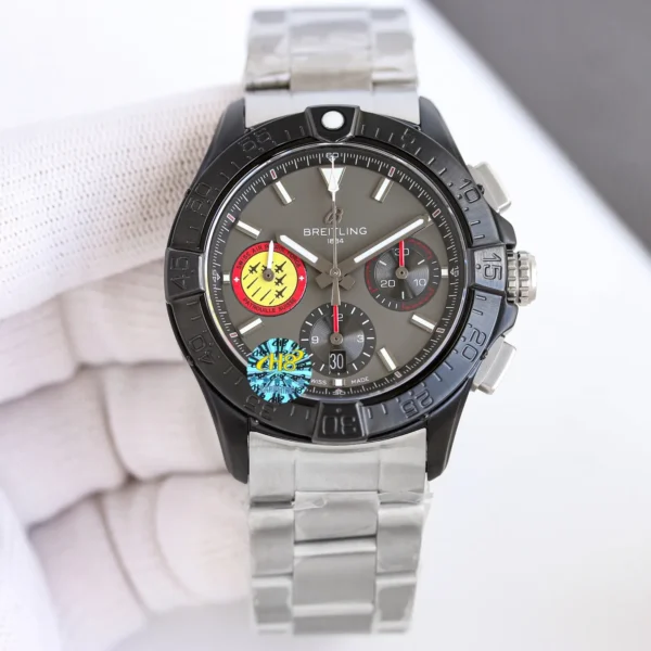 BREITLING Avenger Automatic b01 - 44mm