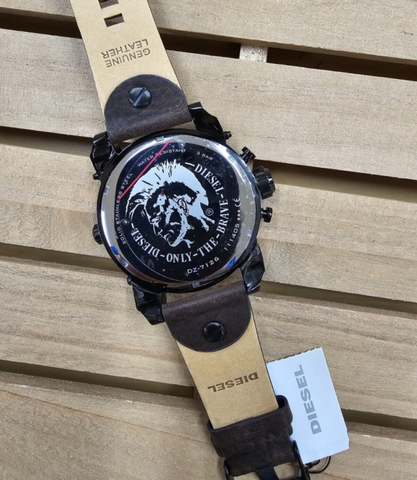 Diesel. Mens Watch. Model DZ7334. Chunky. Leather Strap. New Batteries