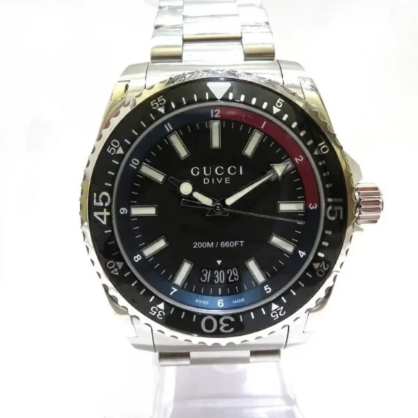 2000_24c9a197-c26d-474a-9fba-b60de443132b Gucci Dive Quartz Black Dial Silver Steel Strap Watch For Men - YA136212