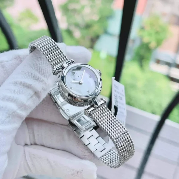 gucci-ya141512-1132-1536x1536_8cdf0330467c4ed5931aa97e99ad75d8_master Gucci Diamantissima Diamonds Mother of Pearl Dial Silver Mesh Bracelet Watch for Women - YA141512