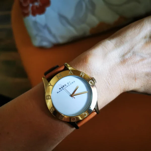 image_s_1824x1368_a50d31d2-f88a-4fb8-a6e5-3ba12ee91d5d Marc Jacobs Blade White Dial Brown Leather Strap Watch for Women - MBM1218