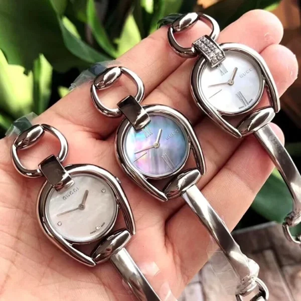 weidian239200193-1ab00000017019cb31a00a20b7b9_808_835_jpg Gucci Horsebit Collection Diamonds Mother of Pearl White Dial Silver Steel Strap Watch For Women - YA139504